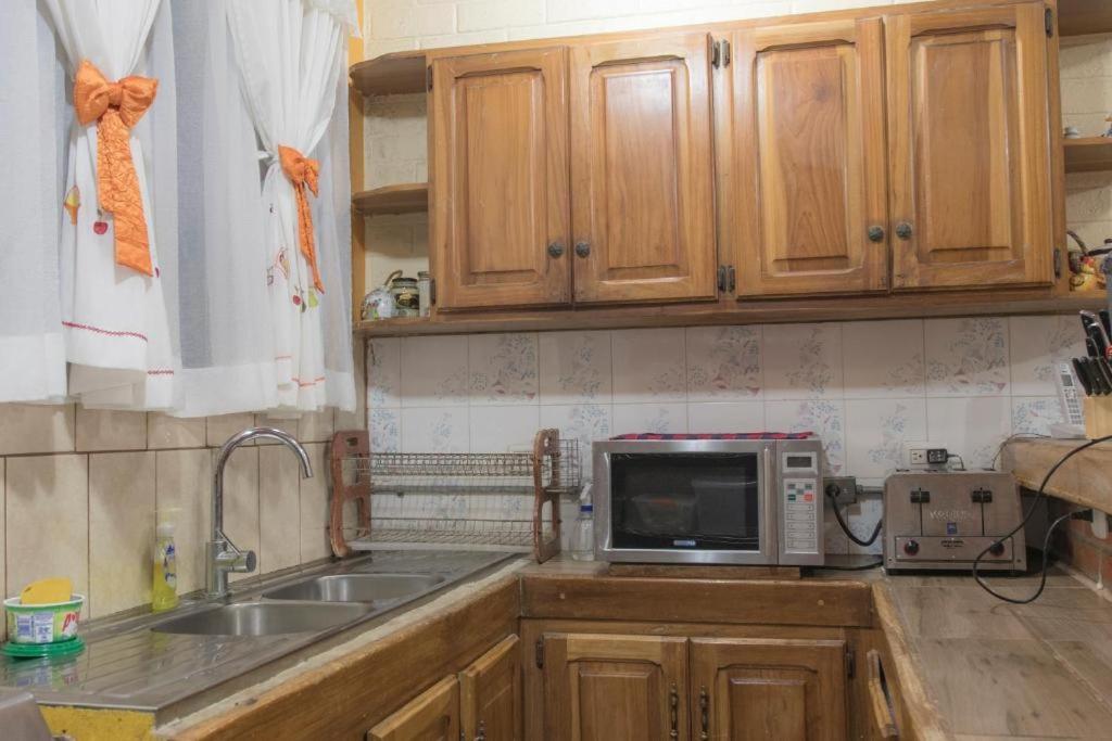Sura Bed And Breakfast Сан-Хосе Экстерьер фото