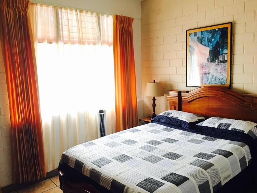 Sura Bed And Breakfast Сан-Хосе Экстерьер фото